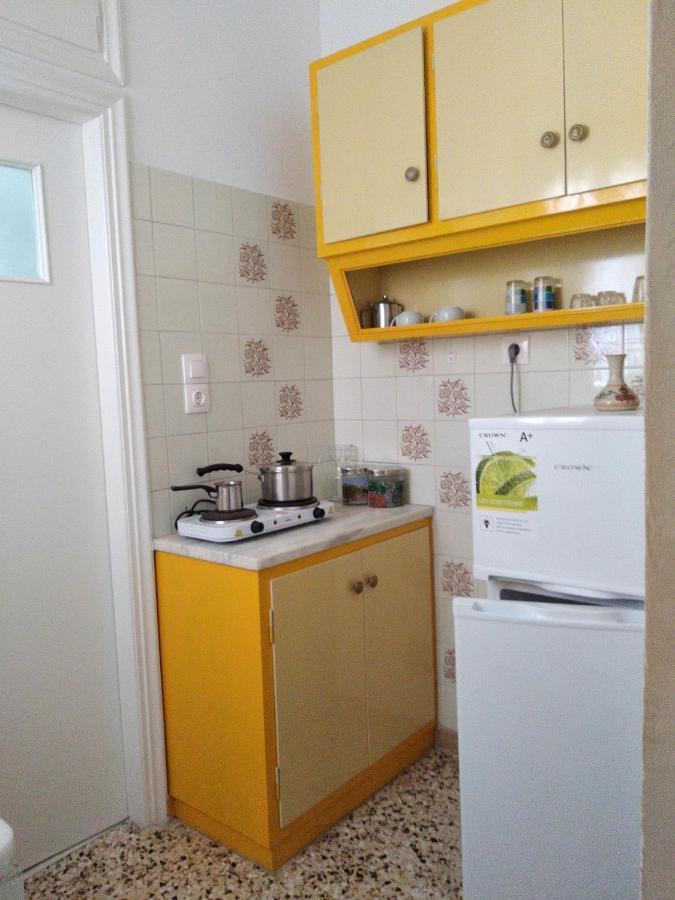 Finikas Rooms Agia Marina  Exterior foto