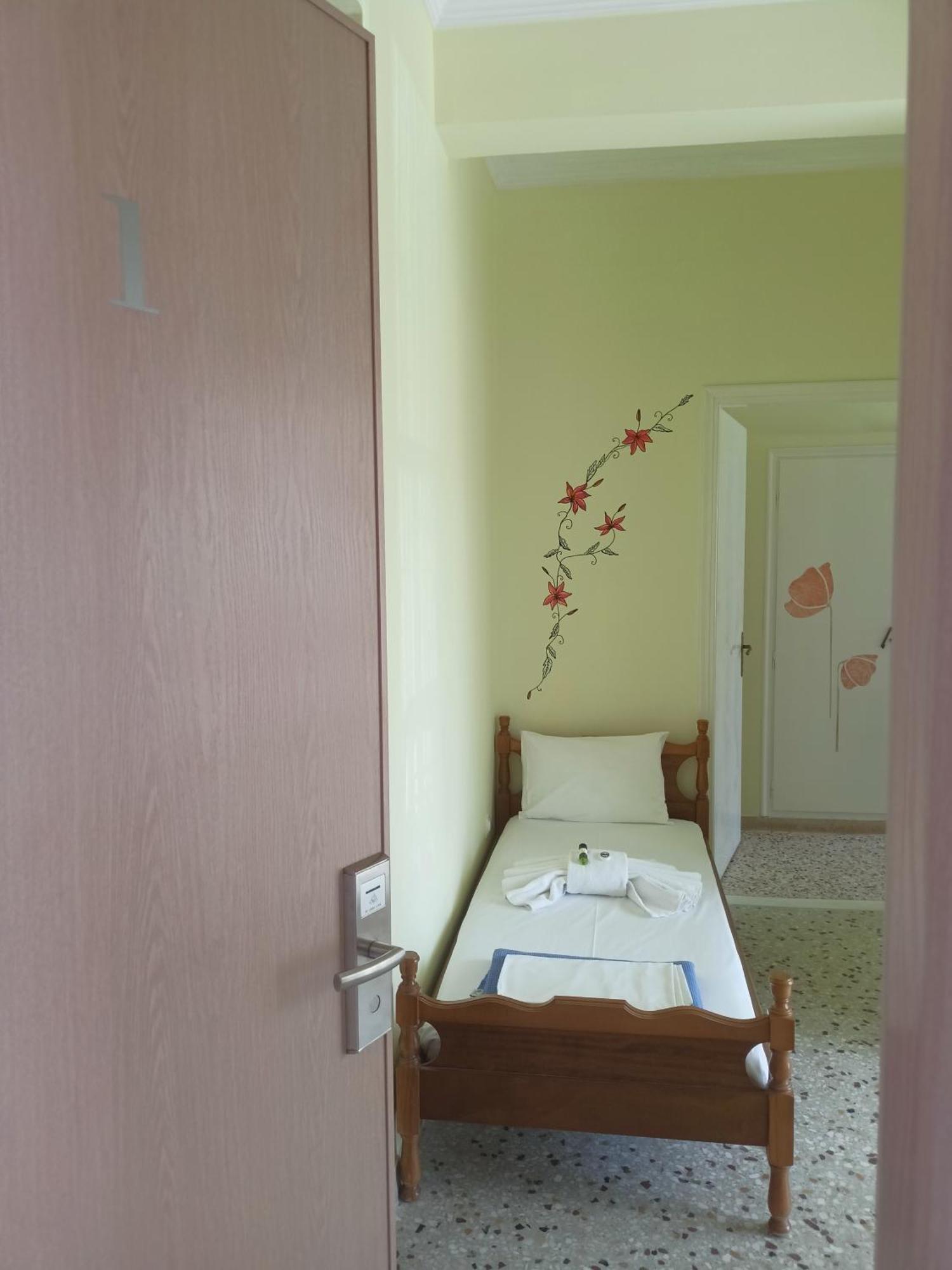 Finikas Rooms Agia Marina  Habitación foto
