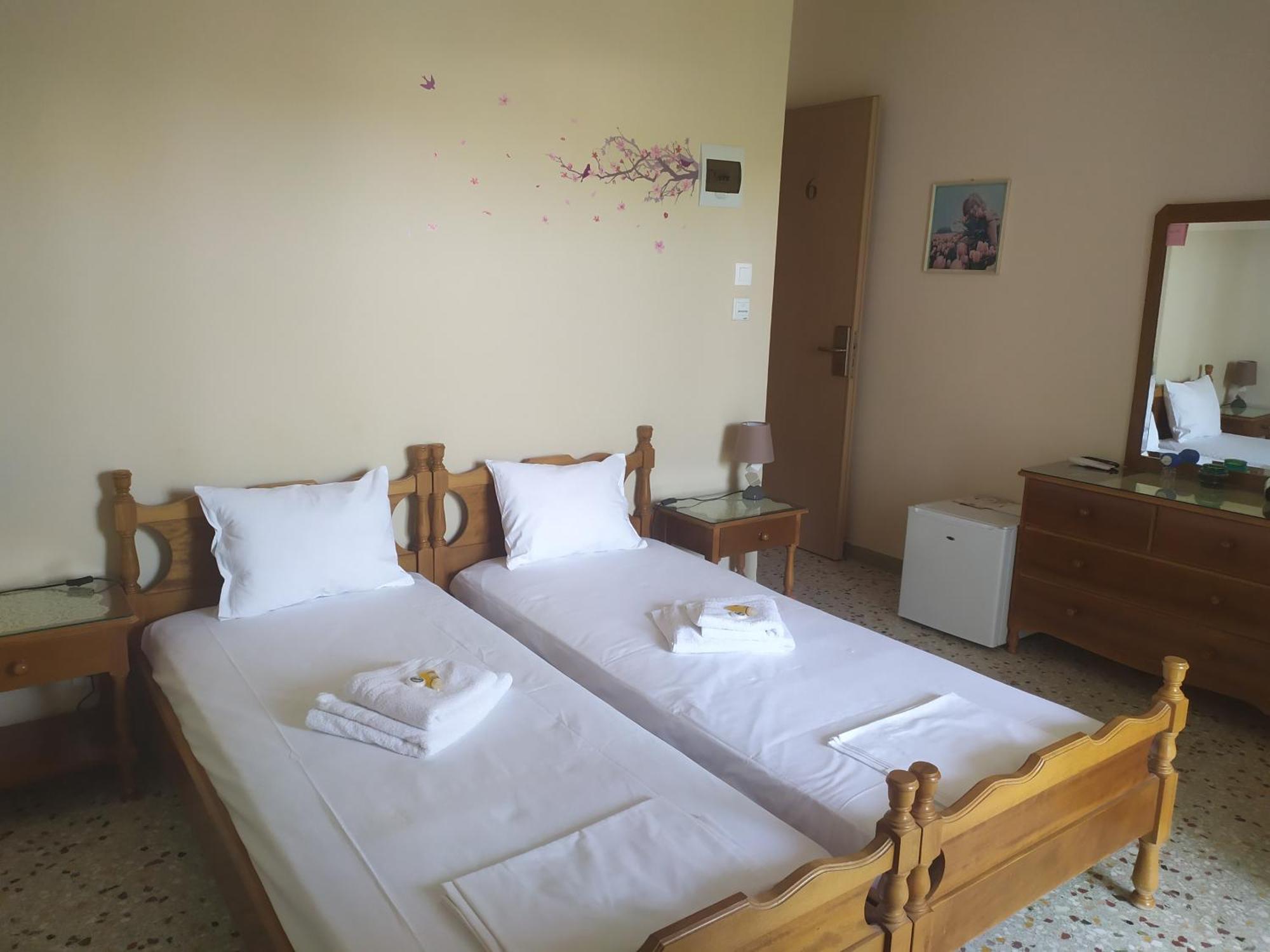 Finikas Rooms Agia Marina  Habitación foto